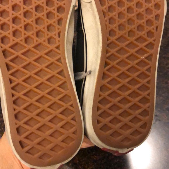 Kids size 1 - Picture 3 of 3